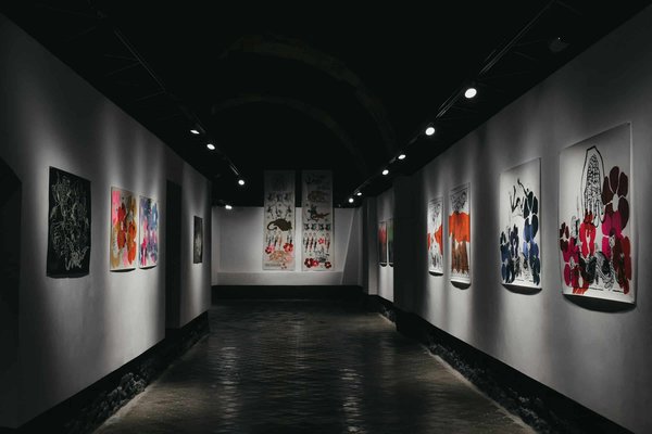 What are the best cities in the UK for exploring contemporary art galleries?